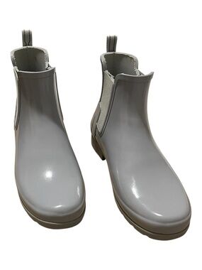 Hunter Light Gray Chelsea Boots Size 10 rain outdoors